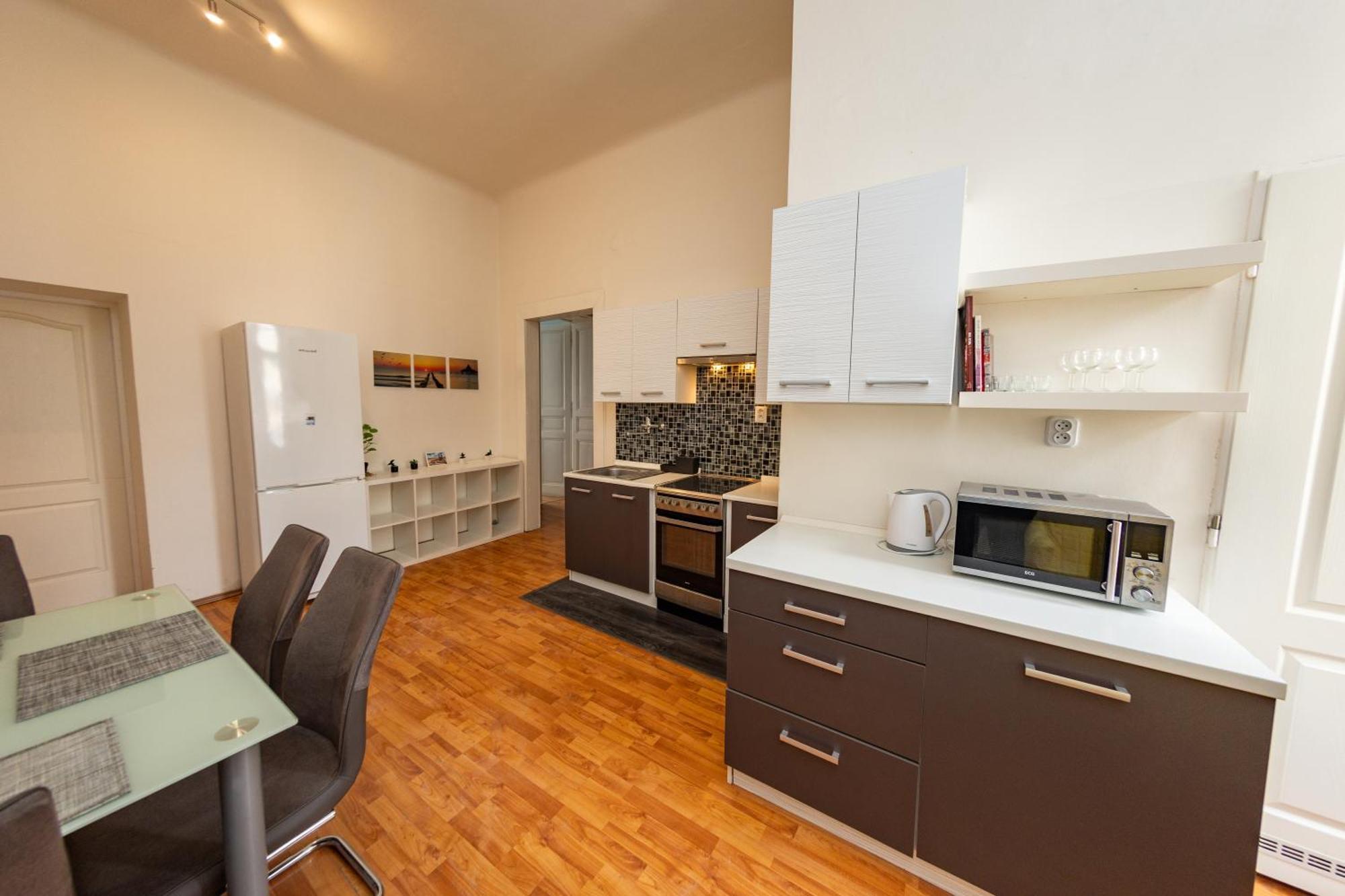 I.P.Pavlova Appartement Praag Buitenkant foto